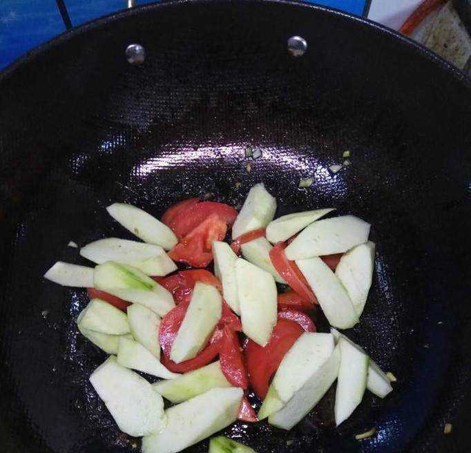 怎樣做美味的絲瓜西紅柿燉肉