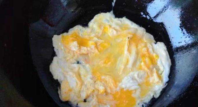 怎麼做美味的絲瓜圓蔥炒雞蛋