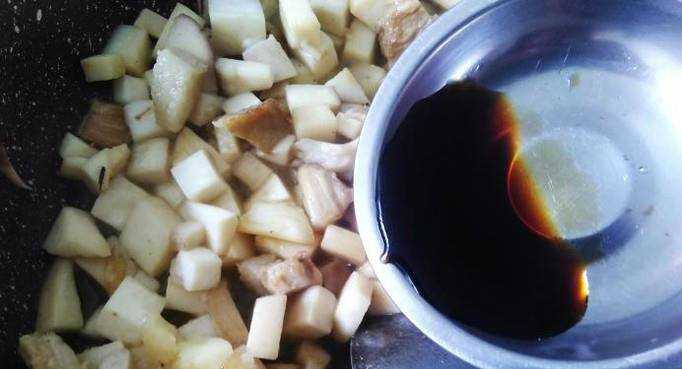杏鮑菇炒肉丁的做法