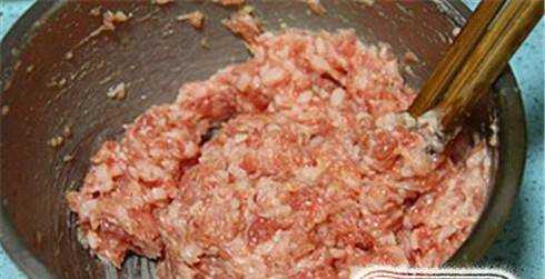 酸菜豬肉包子餡的做法