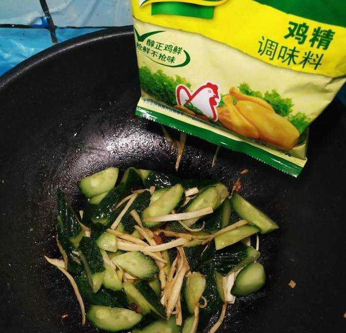 怎樣做美味的黃瓜茭白炒牛肉末