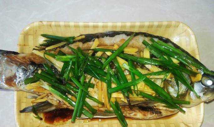 粵色菜清蒸鯽魚的做法