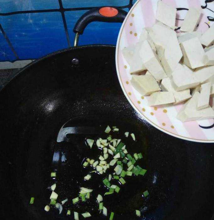 怎樣做美味的雙椒炒豆腐