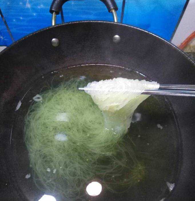 怎樣做美味的涼拌粉絲菠菜
