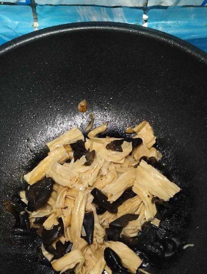 怎樣做美味的腐竹炒木耳