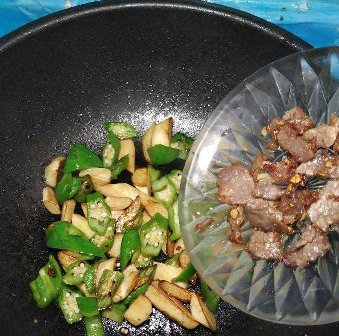 怎樣做美味的秋葵茭白炒牛肉