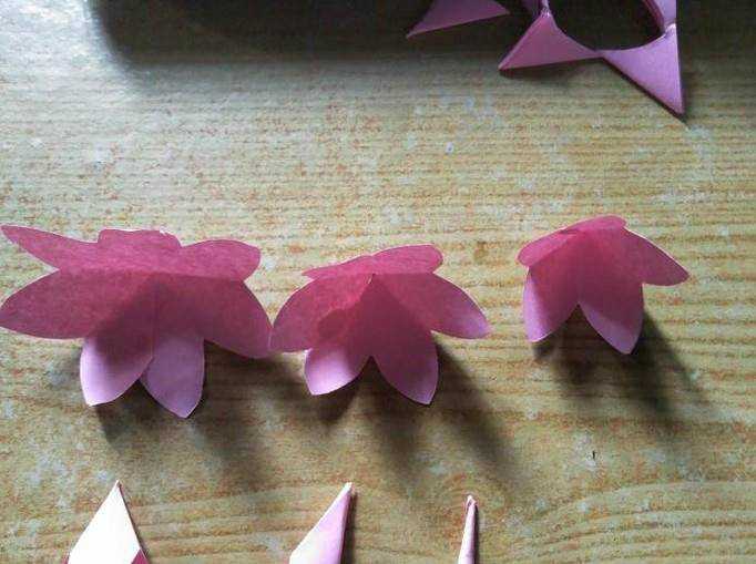 手工摺紙蓮花製作