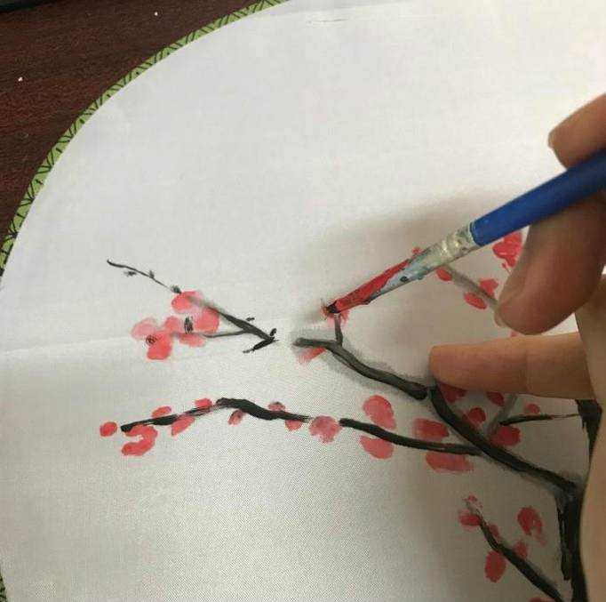 如何繪製一把扇子