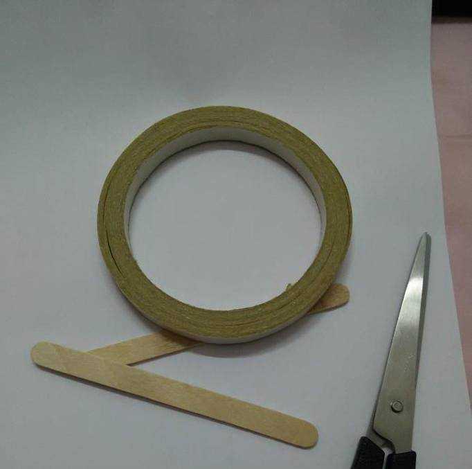 如何用彩紙做圓形扇子