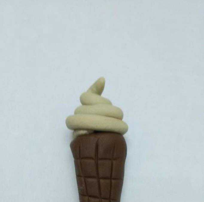 橡皮泥用來做冰淇淋的方法