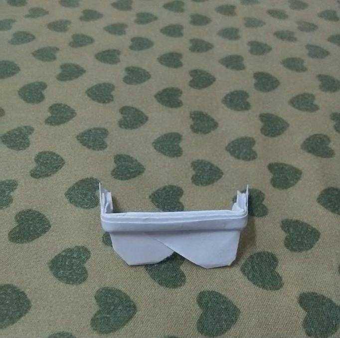 手工摺紙怎麼用紙折一個逼真的眼鏡
