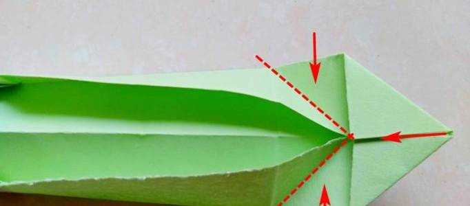 如何折一種簡單的紙龍舟