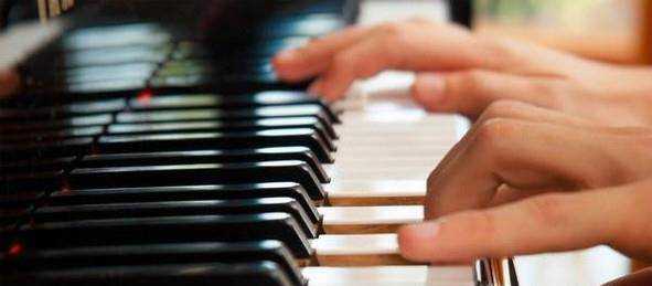 手指短的人適合學鋼琴嗎