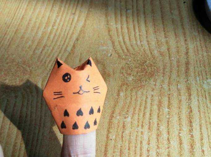如何折一隻貓咪手偶