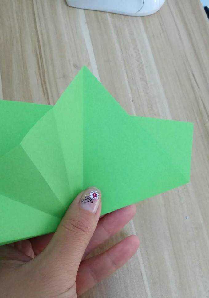 如何用紙折帶有蝴蝶結的信封