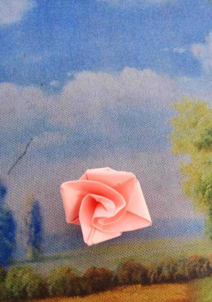 彩色摺紙簡單做花