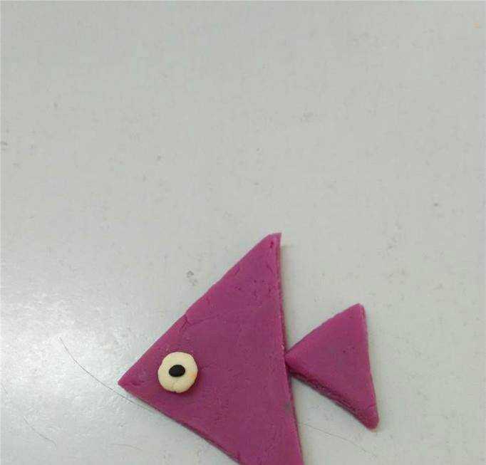 幼兒園手工太空泥橡皮泥小魚製作教程