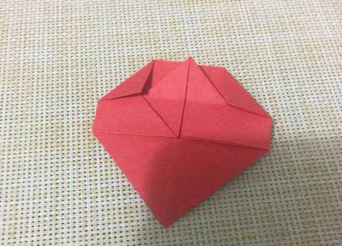 手工摺紙愛心方法圖解簡單又漂亮的愛心折法