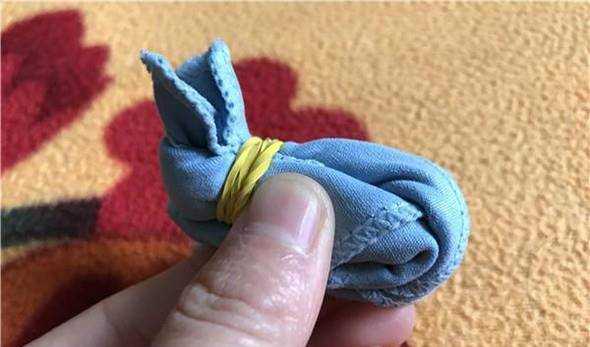 教你怎樣用手帕折出只萌兔子