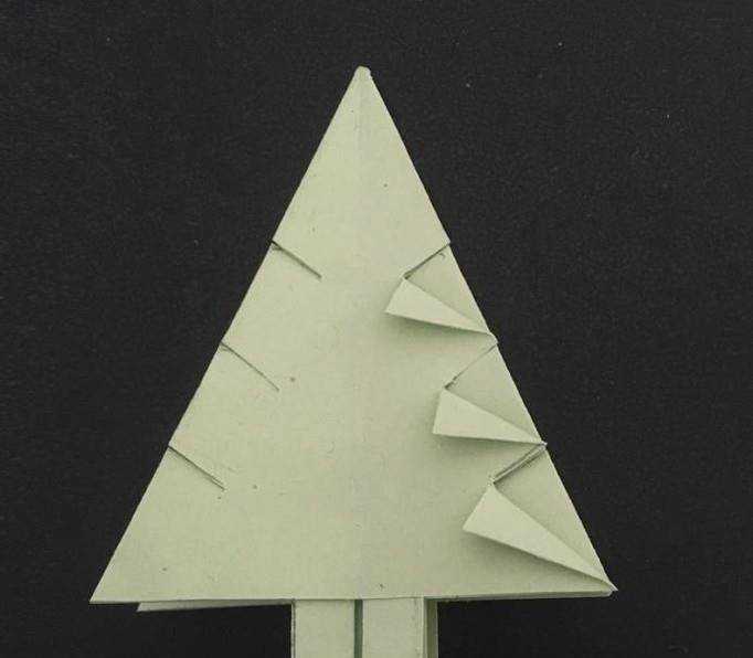 怎麼用卡紙做聖誕樹--簡易立體聖誕樹
