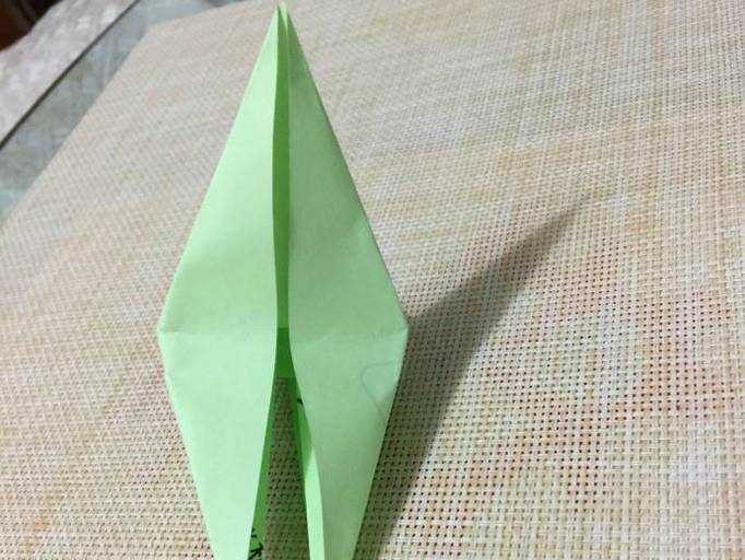 飛來的仙鶴摺紙方法
