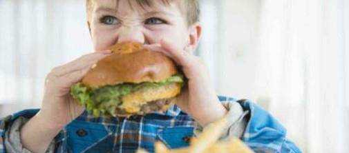 如何正確培養孩子健康飲食習慣