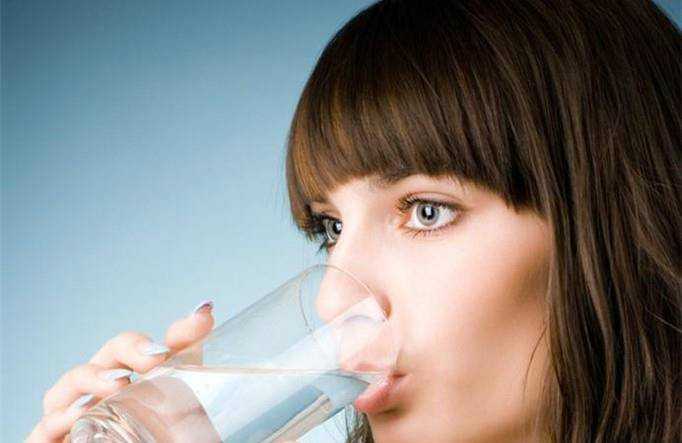 喝水是防禦秋燥最簡單的方法怎樣喝水更健康