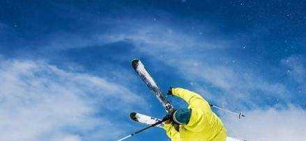 如何練習自由式滑雪