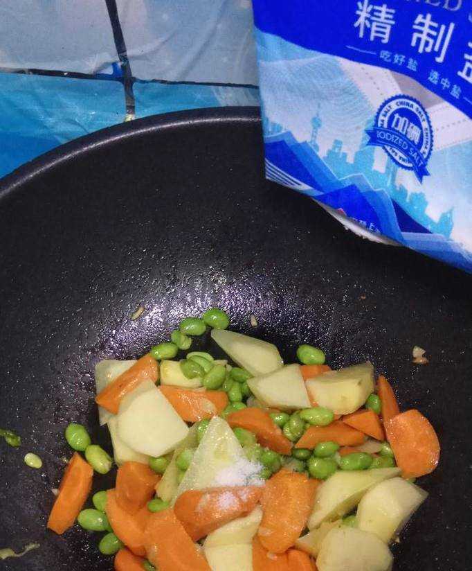 怎樣做美味的紅燒土豆胡蘿蔔