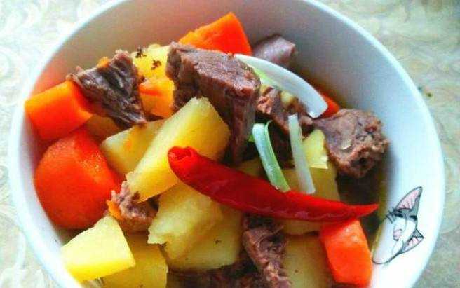 電飯煲牛肉燉土豆怎麼做健康美味懶人做法