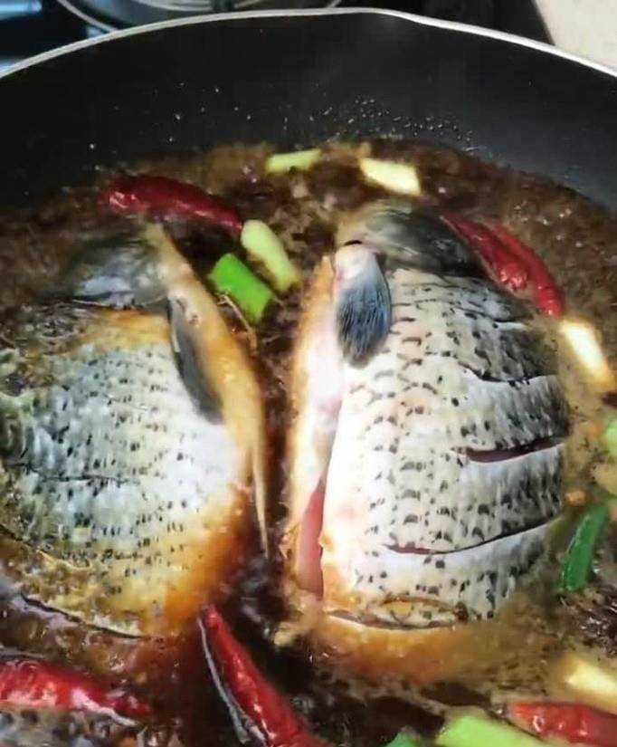 如何做紅燒鯽魚好吃