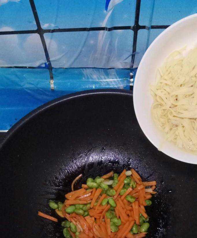 怎樣做美味的胡蘿蔔毛豆炒豆腐皮