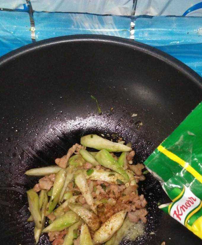 怎樣做絲瓜肉末炒雞蛋