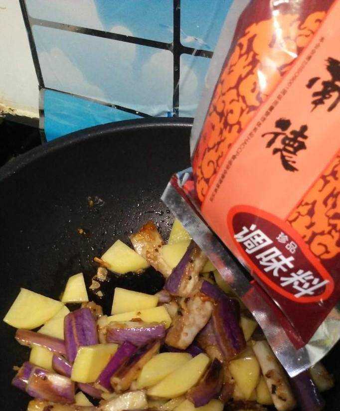 怎樣做美味的土豆炒茄子