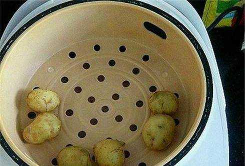 土豆蒸著吃的做法