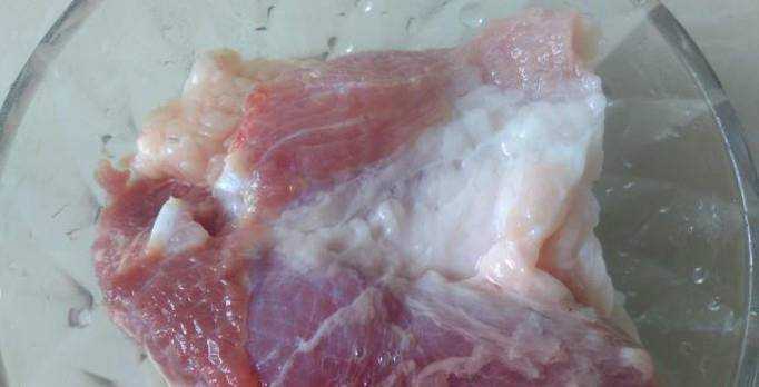 板栗燜豬肉的做法