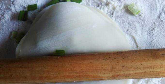 香炸韭菜餃子皮的做法