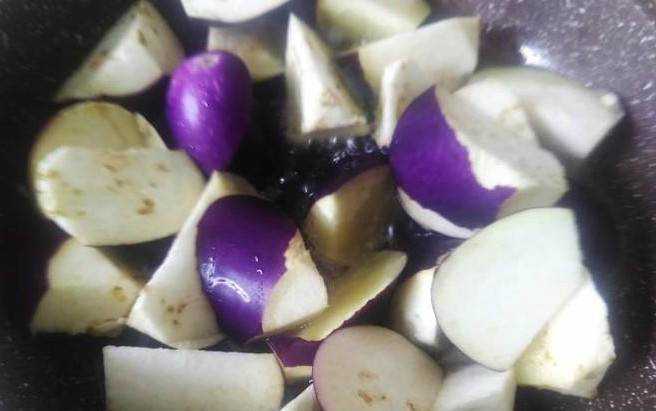 酸梅紫蘇辣椒醬燜茄瓜的做法