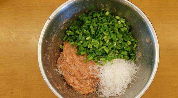 韭菜肉餡餃子怎麼調餡