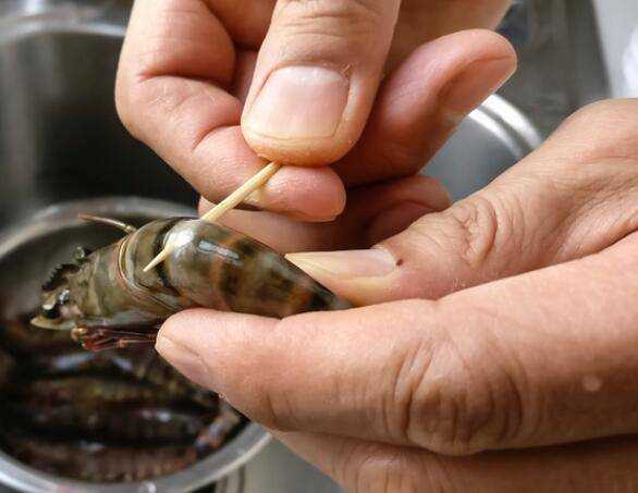 油燜大蝦的做法家常