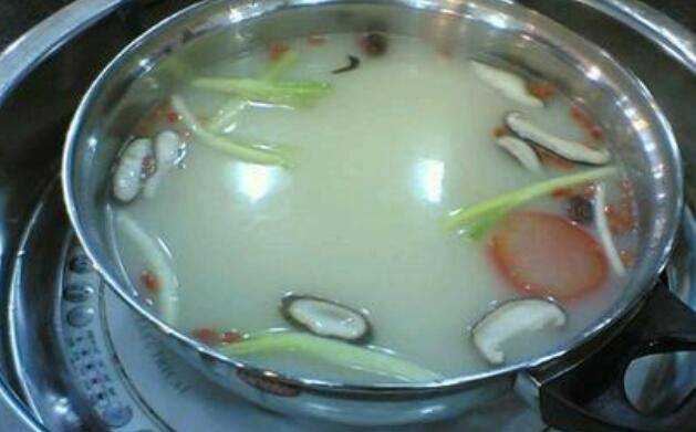 清湯鍋底怎麼調
