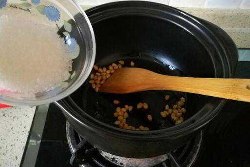 微波爐爆米花可以用鍋嗎
