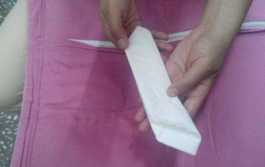 衛生紙怎麼疊成衛生巾