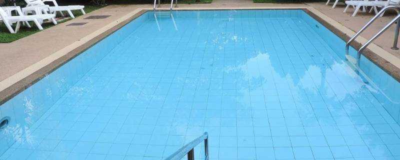 游泳池水溫標準