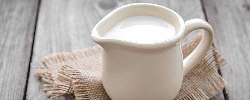 什麼是脫脂牛奶?