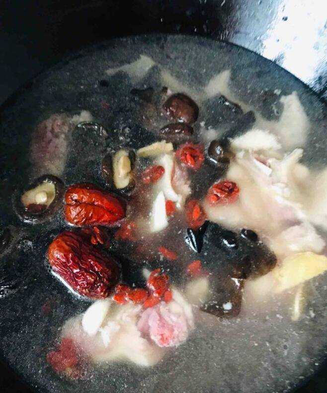 夏季煲鴨湯用什麼材料