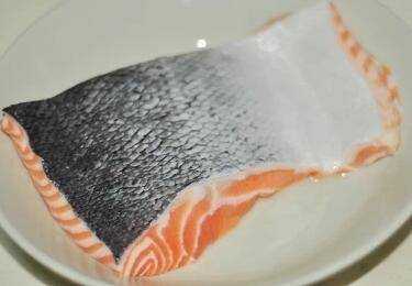 三文魚怎樣切