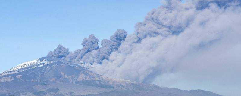 火山灰為什麼會使全球氣溫降低呢