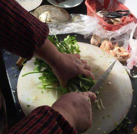 芹菜肉餡怎麼調好吃