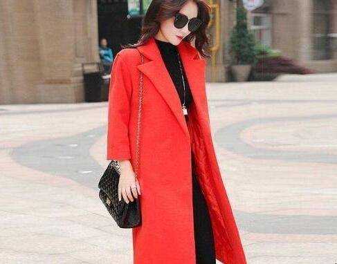 女紅色大衣搭配技巧是什麼
